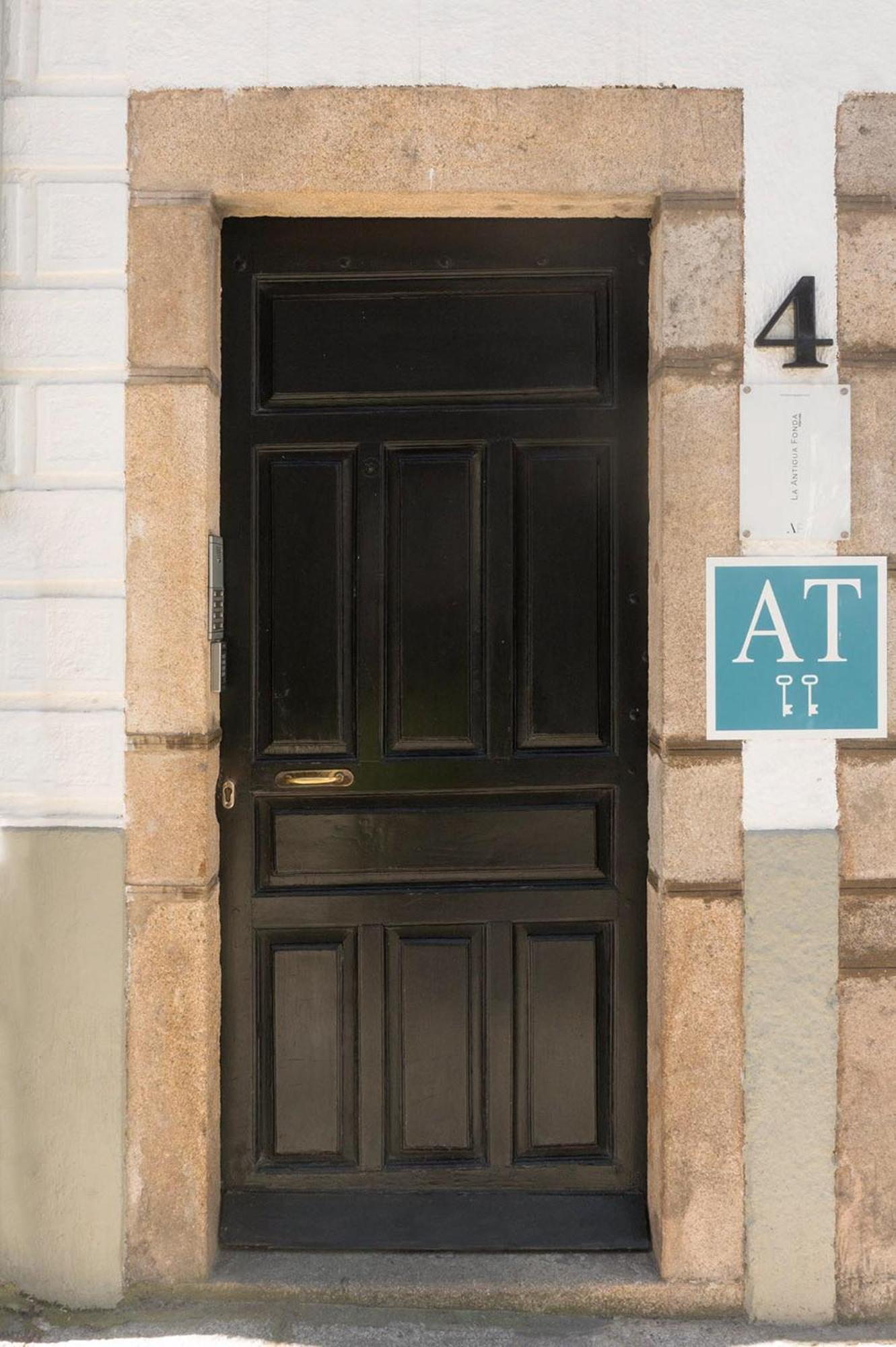 La Antigua Fonda Apartment Hervas Luaran gambar